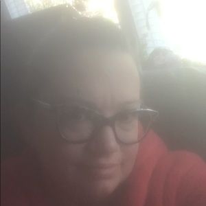 Meet your Posher, Carrie